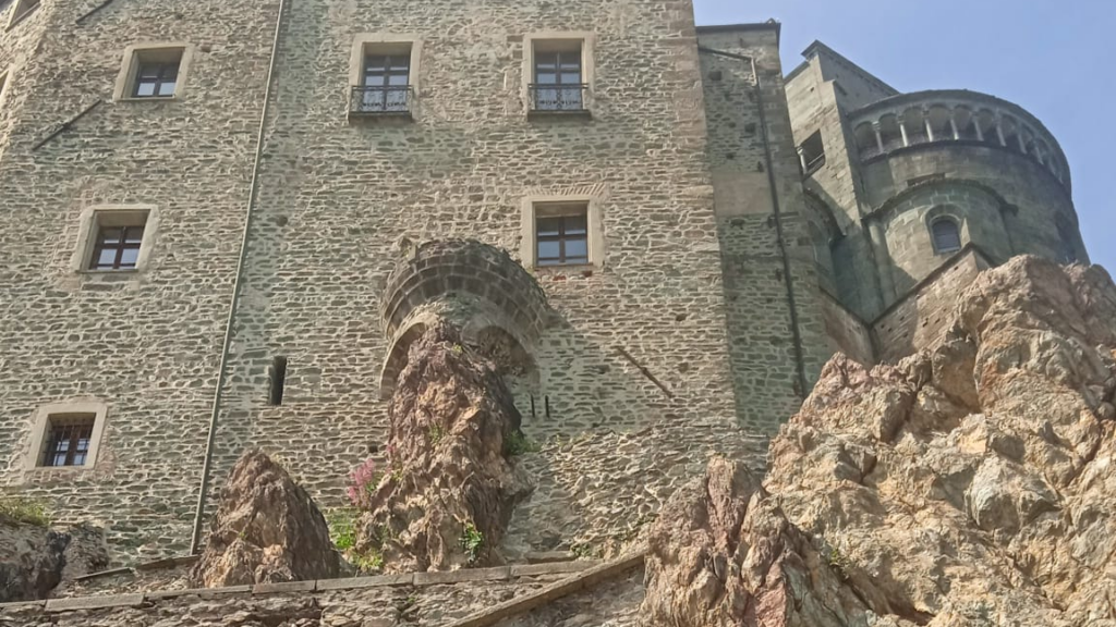 La Sacra di San Michele: salire, rallentare, ascoltare